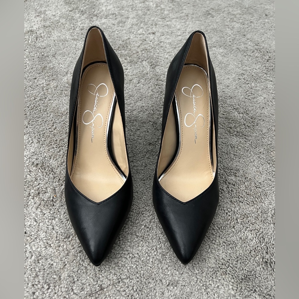 Jessica Simpson Black Leather Heels Size 7 1/2